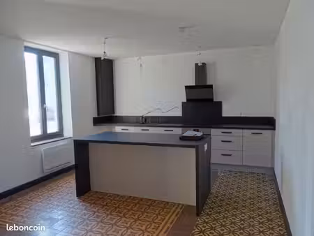 propriété 5 pièces 136 m²