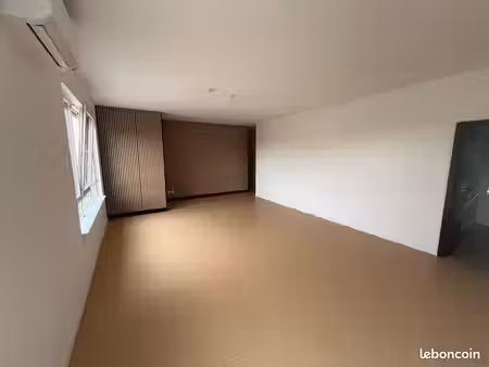 appartement t4 de 90 m² – 3 chambres – climatisation – résidence calme – crespin