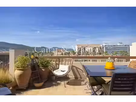 vente appartement 5 pièces 80 m² à hyeres (83400)  477 800 €