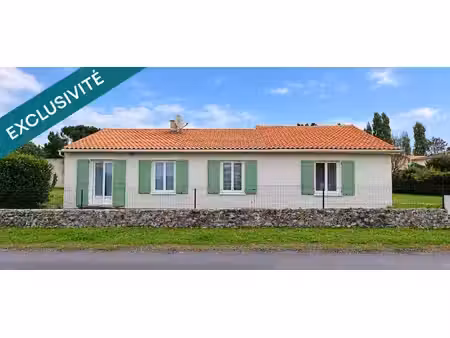 plain-pied  3 chambres  jardin et garage double