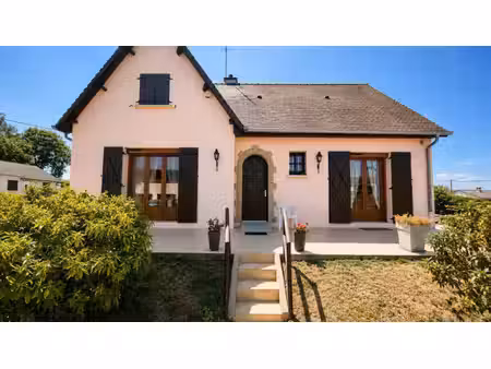 maison avec sous-sol complet et grenier aménageable à toulon-sur-arroux
