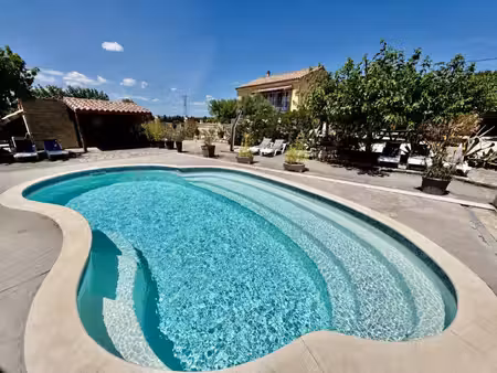 maison de luxe à vendre à la garde-adhémar