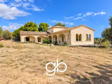 maison à fort potentiel 220 m2 terrain + de 4 000 m2 t