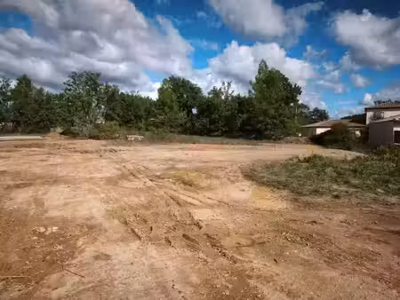 vente terrain 1012 m² à néoules (83136)  180 000 €