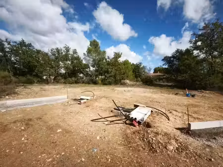 vente terrain 1263 m² à néoules (83136)  195 000 €