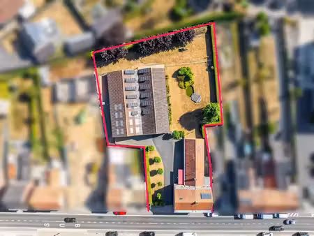 woning met loods (550 m²) & showroom te zonnebeke