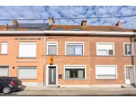 woning met 3 slaapkamers en garage in zwevegem