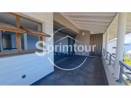 à louer à vieux-fort superbe duplex lumineux avec terrasse