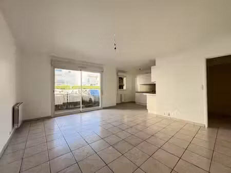 location appartement 2 pièces 49.5 m² à onet-le-château (12000)  535 €