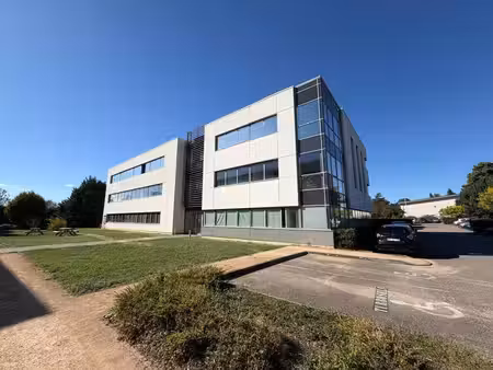 location bureaux 309m²