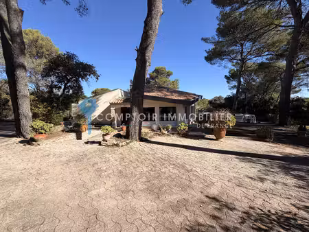 maison 4pièce(s) 3chambre(s) 160 m² boissières (30114)