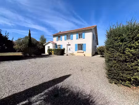 maison 257m²  5 chambres  3249m² de terrain  grande dépendance