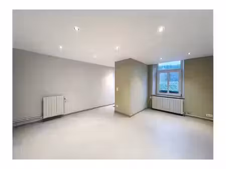 maison à louer à rue de la gare 3 yvoir (vbe78754)
