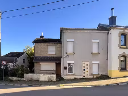 maison 3 façades avec garage et jardin à rénover