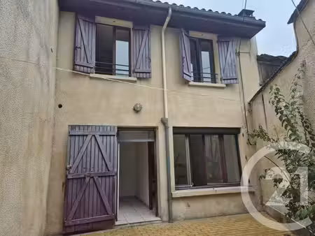 appartement f3 à louer - 4 pièces - 48 81 m2 - villandraut - 33 - aquitaine