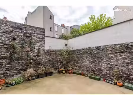 maison 9 pièces 161 m²