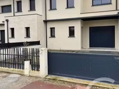 maison à louer - 5 pièces - 122 09 m2 - le bouscat - 33 - aquitaine