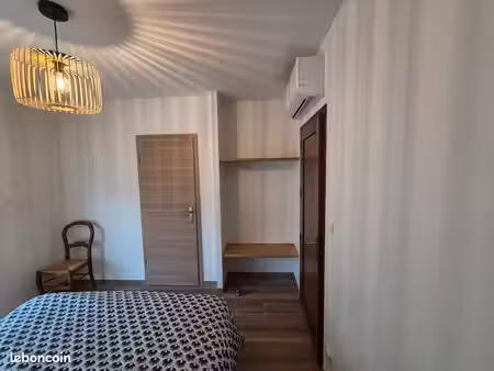 chambre avec salle de bain et wc privè plus cuisine collective