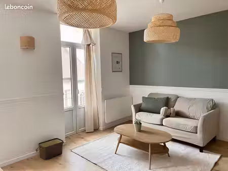 t3 meublé rénové – centre-ville d’évian – balcon / grenier