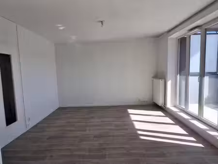 appartement 4 pièces 77 m²