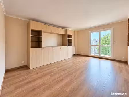 appartement 3 pièces 64 m²