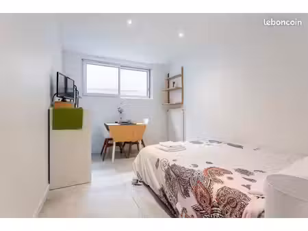 chambre meublée 12 m² dans t2 - terrasse - tout compris - puteaux - 1 à 12 mois