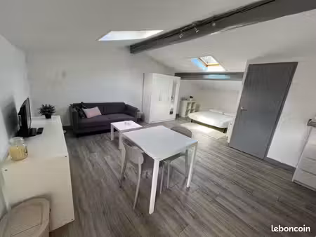 studio meublé avec alcôve