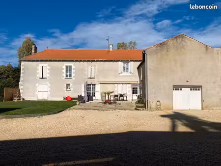 maison à ayron