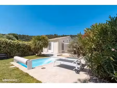 villa toute équipée avec jardin