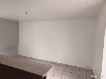 studio rez de chaussé