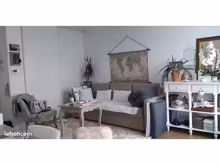 studio 1 pièce 27 m²
