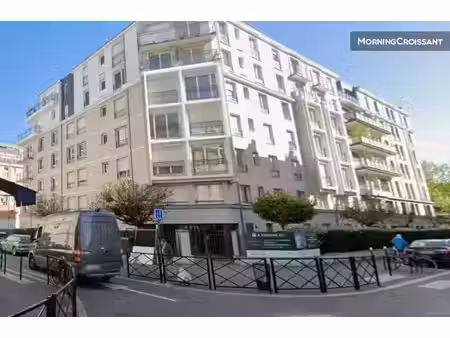 location meublée appartement 3 pièces 63 m² à clichy (92110)  1 990 €