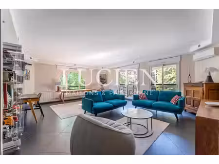 écully – t5 de 127 m² avec balcon  au calme dans une résidence de standing