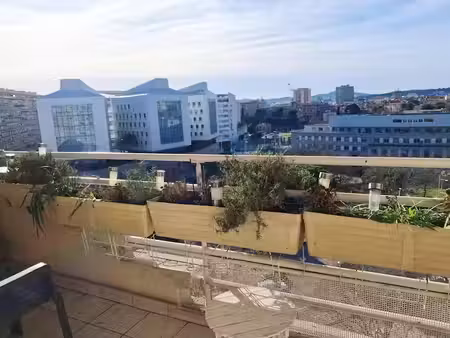 location appartement 2 pièces 68 m² à toulon (83000)  930 €