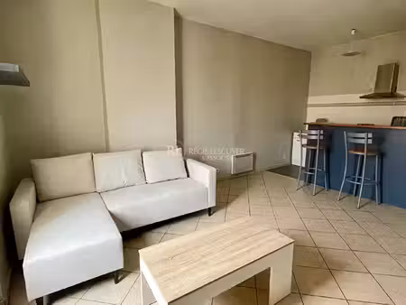 f2 meuble rue feuillat