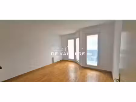 location appartement 2 pièces 38.37 m² à suresnes (92150)  1 128 €