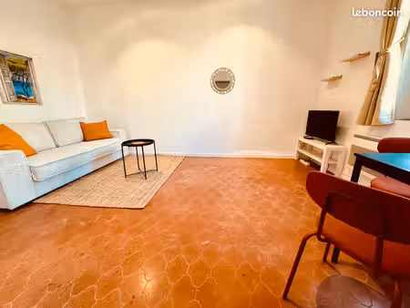 studio au calme avec balcon – notre-dame-du-mont / cours julien