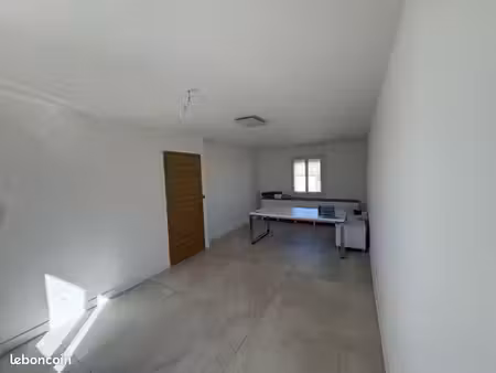 bureaux 95m2 saint cannat