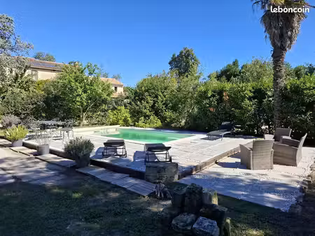 maison 8 pièces 300 m²