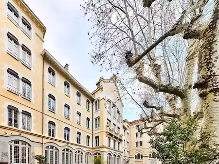 location meublée appartement 1 pièce 18 m² à lyon 6ème (69006)  526 €
