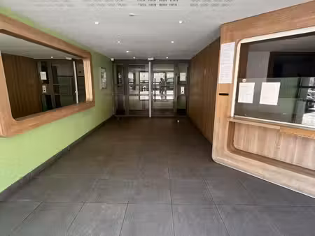 appartement + place de parking résidence sécurisée