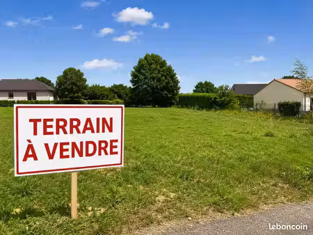 terrain à bâtir de 368 m² à saint-martin-de-crau (13)