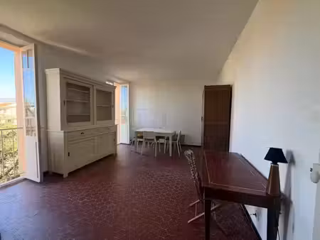 location meublée appartement 2 pièces 51 m² à toulon (83000)  678 €