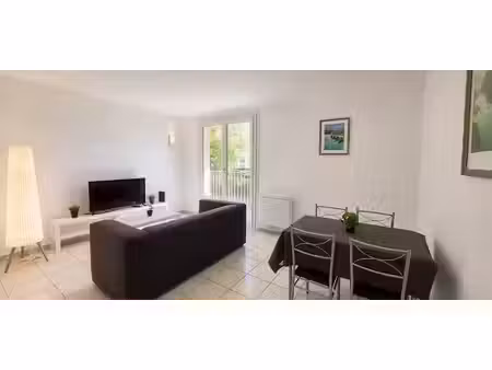 location meublée appartement 1 pièce 11 m² à montpellier (34000)  497 €