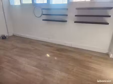 loue bureau de 19m² climatisé