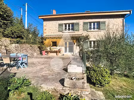 maison 7 pièces 157 m²