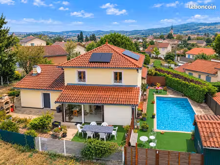 propriété 7 pièces 160 m²