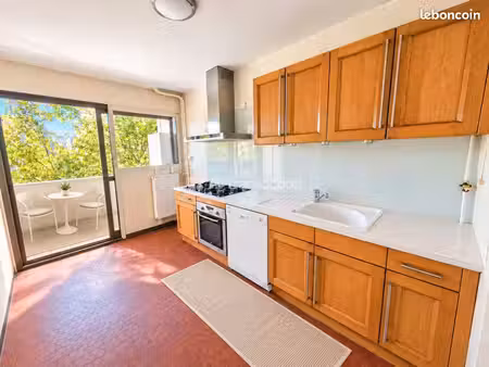 beau t4 -72 m² - 2 balcons - garage + cave