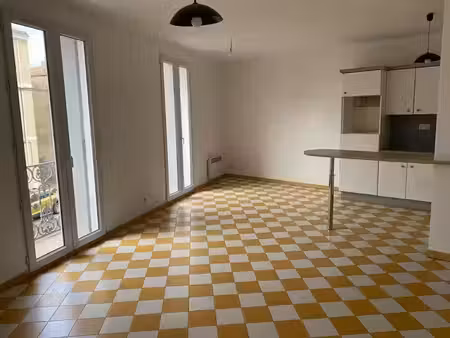location appartement 3 pièces 65 m² à meze (34140)  750 €