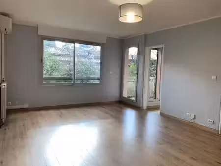 location appartement 2 pièces 49.43 m² à nimes (30000)  695 €